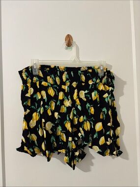 PINK Victoria's Secret Black Lemon-Print Shorts